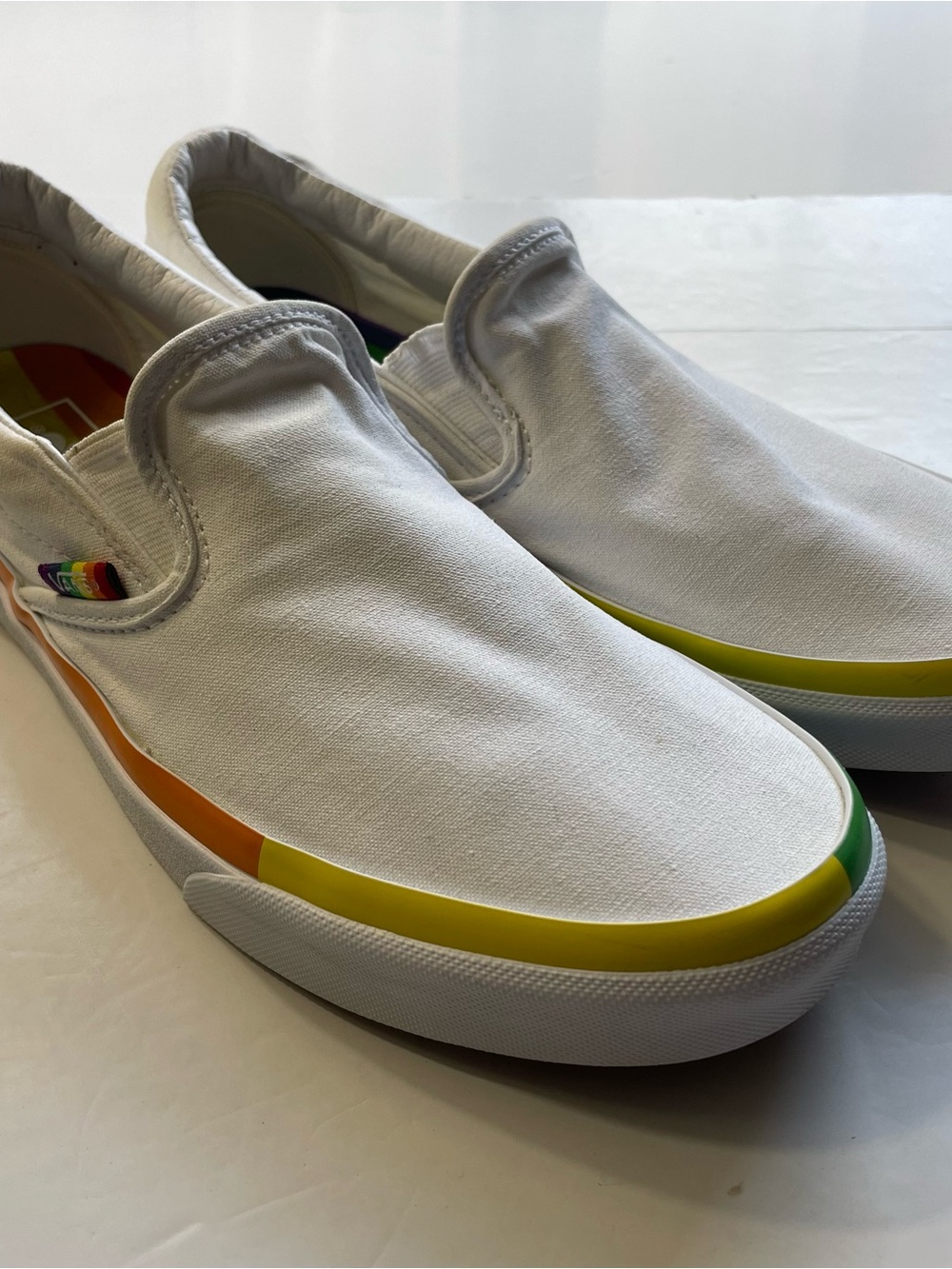 Men’s 10 Vans Classic Slip-On Rainbow Foxing Pride True White Shoes